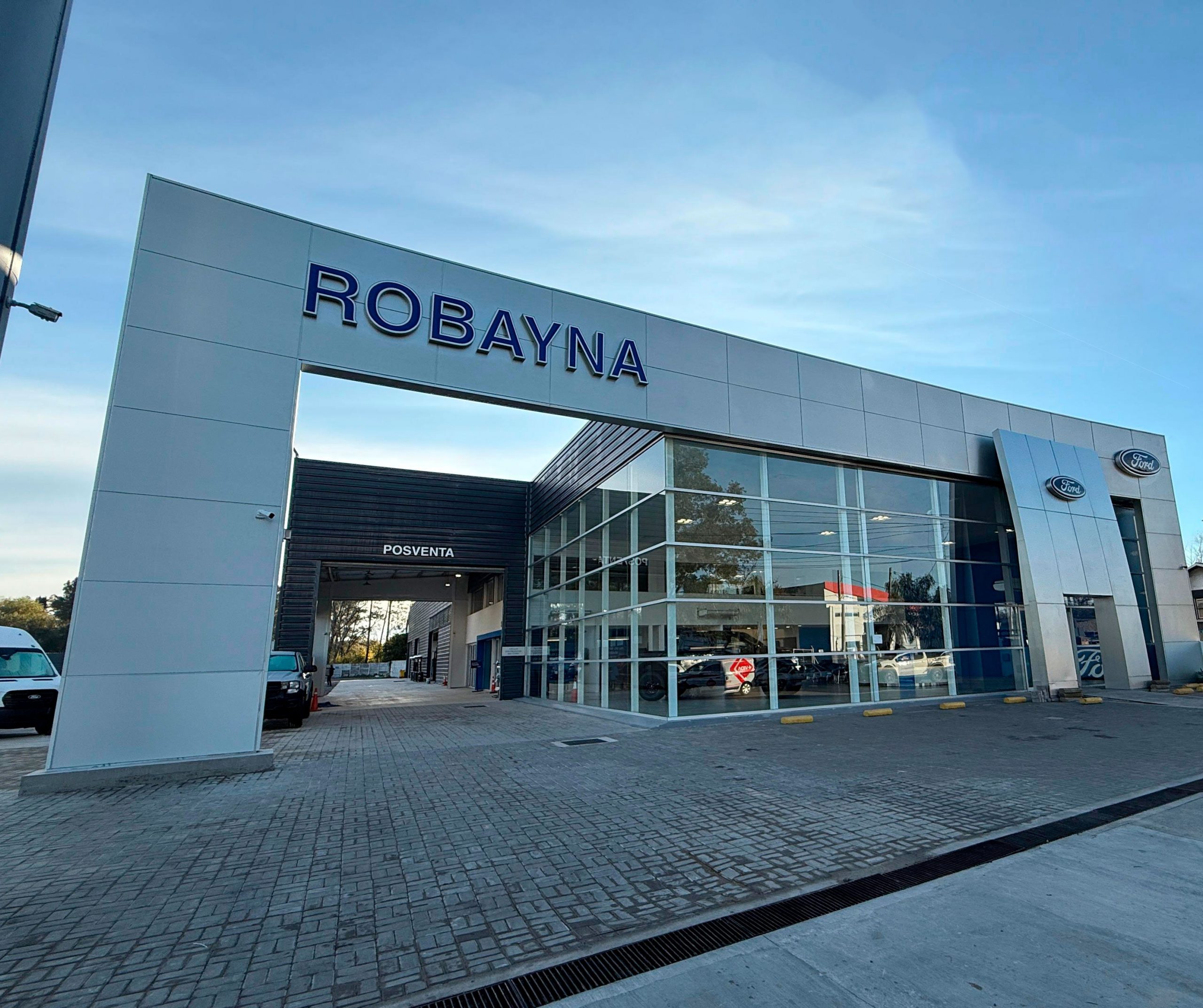 Robayna reinaugura su concesionaria integral en Nordelta con el nuevo estándar Ford Signature Dealer